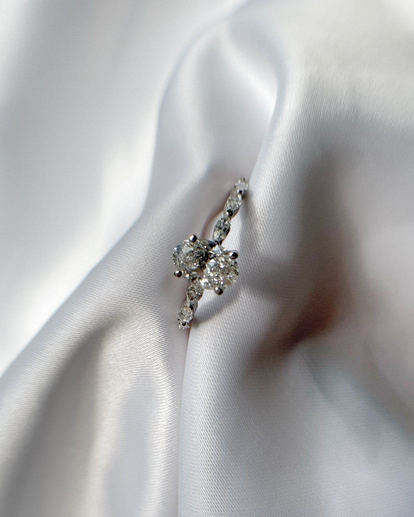 Oval & marquise Engagement Ring 14K | 14K טבעת אירוסין אובל ומרקיזות