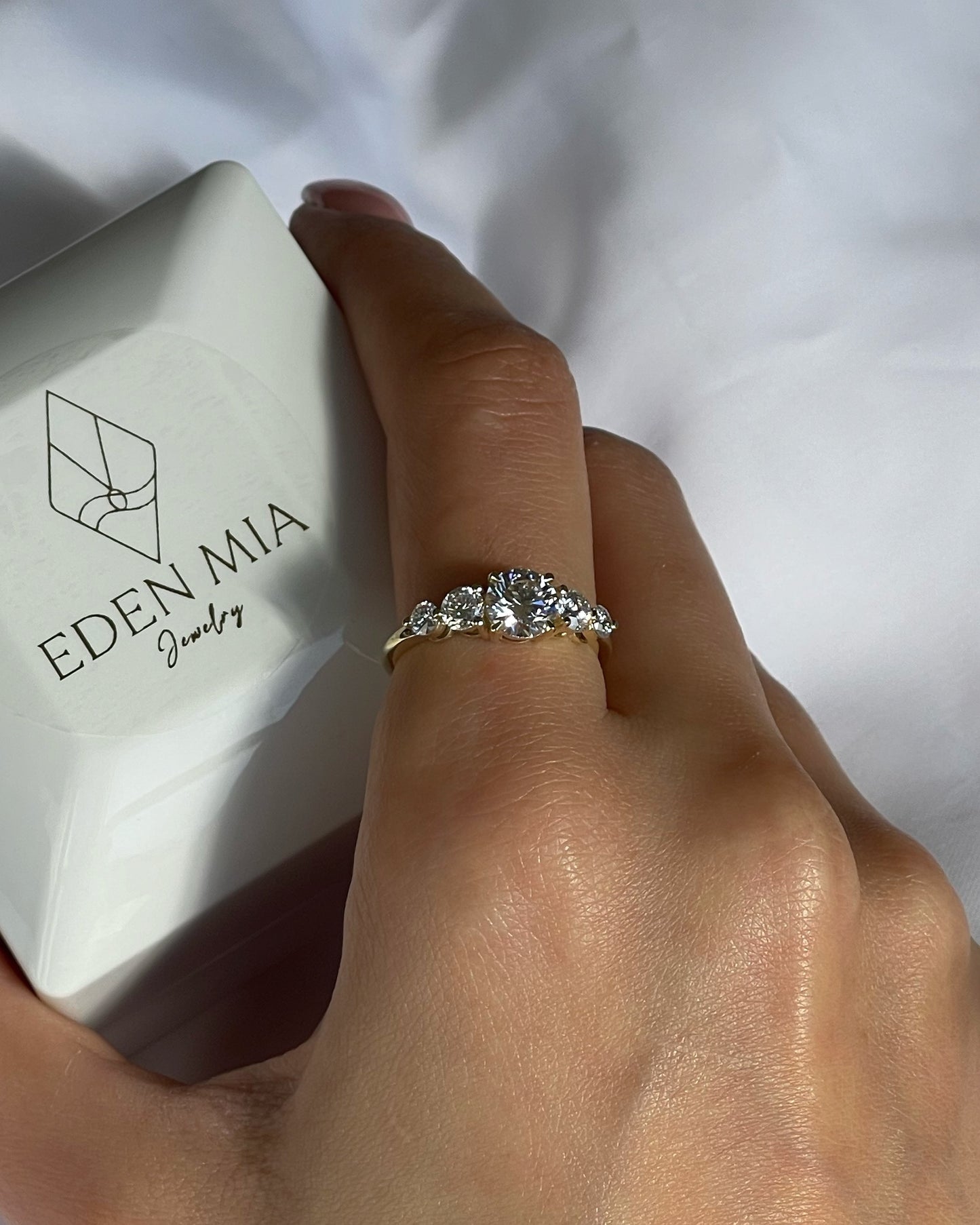 Tiara Engagement Ring 14K | 14K טבעת אירוסין טיארה