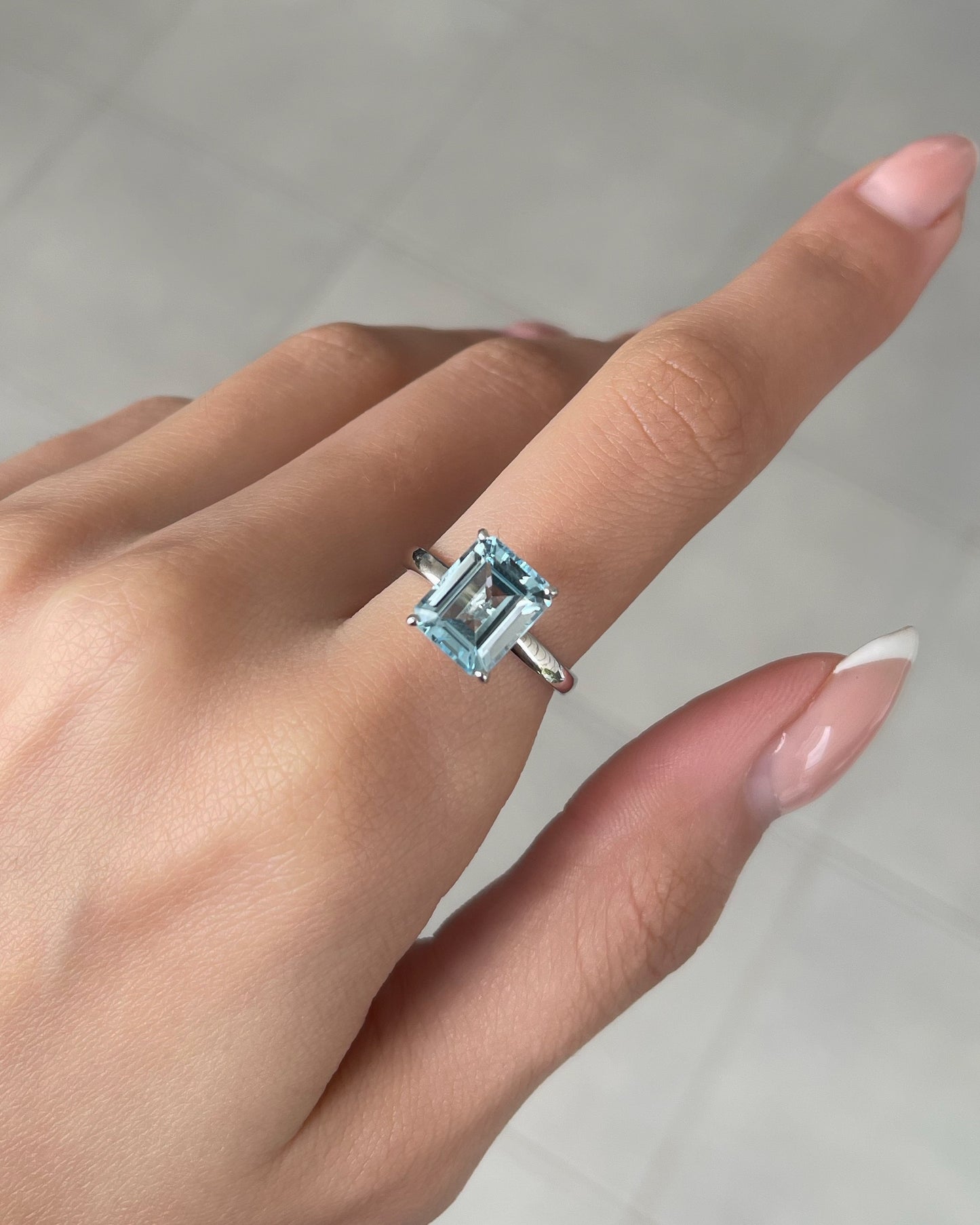 Blue Topaz Ring 14K | 14K טבעת בלו טופז