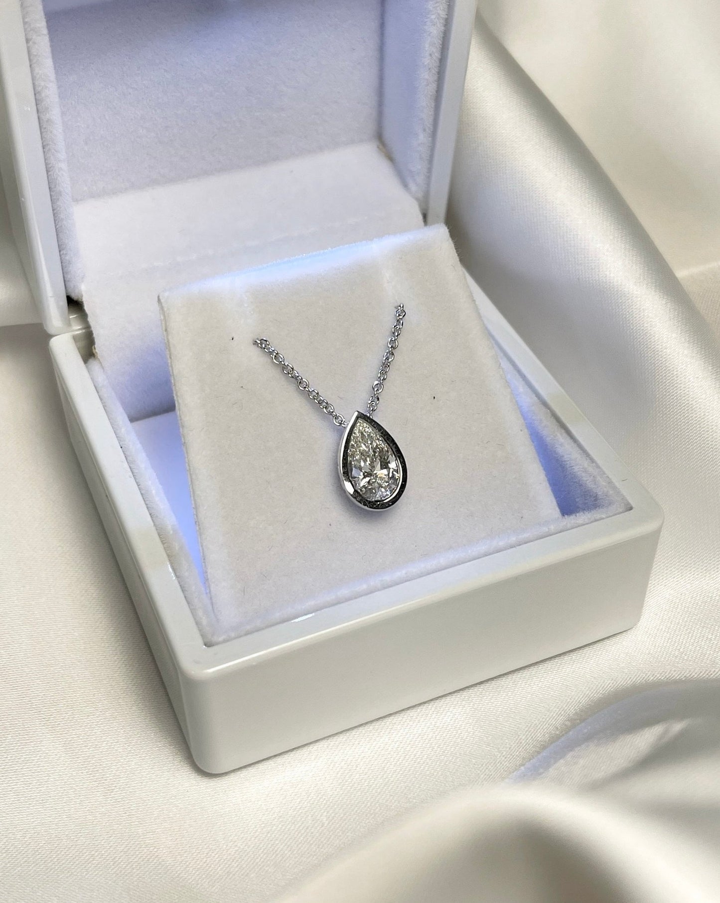 Drop diamond Necklace 14K | 14K שרשרת יהלום טיפה